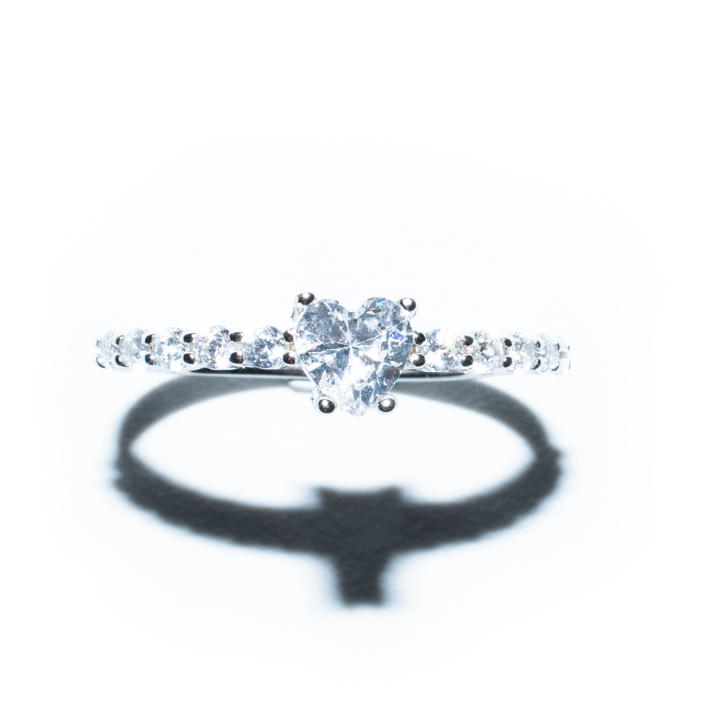 ANILLO CORAZÓN ZIRCONAS