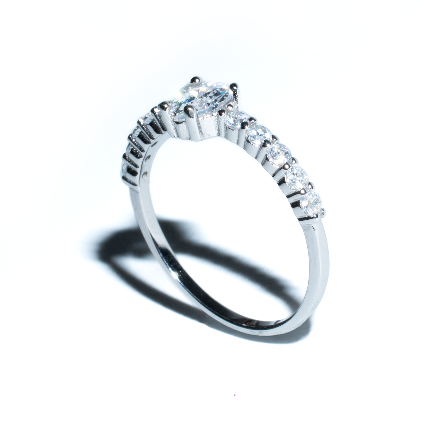 ANILLO CORAZÓN ZIRCONAS