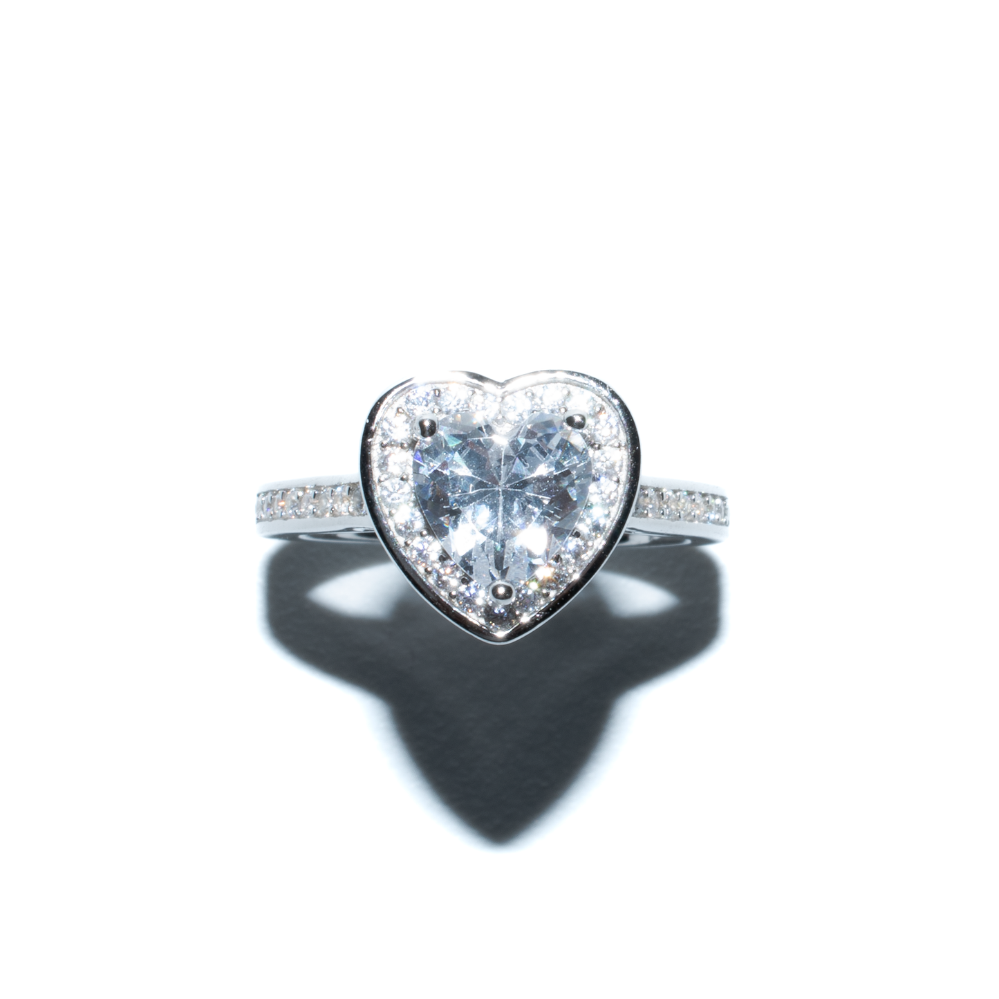 ANILLO CORAZÓN CON ZIRCONIAS