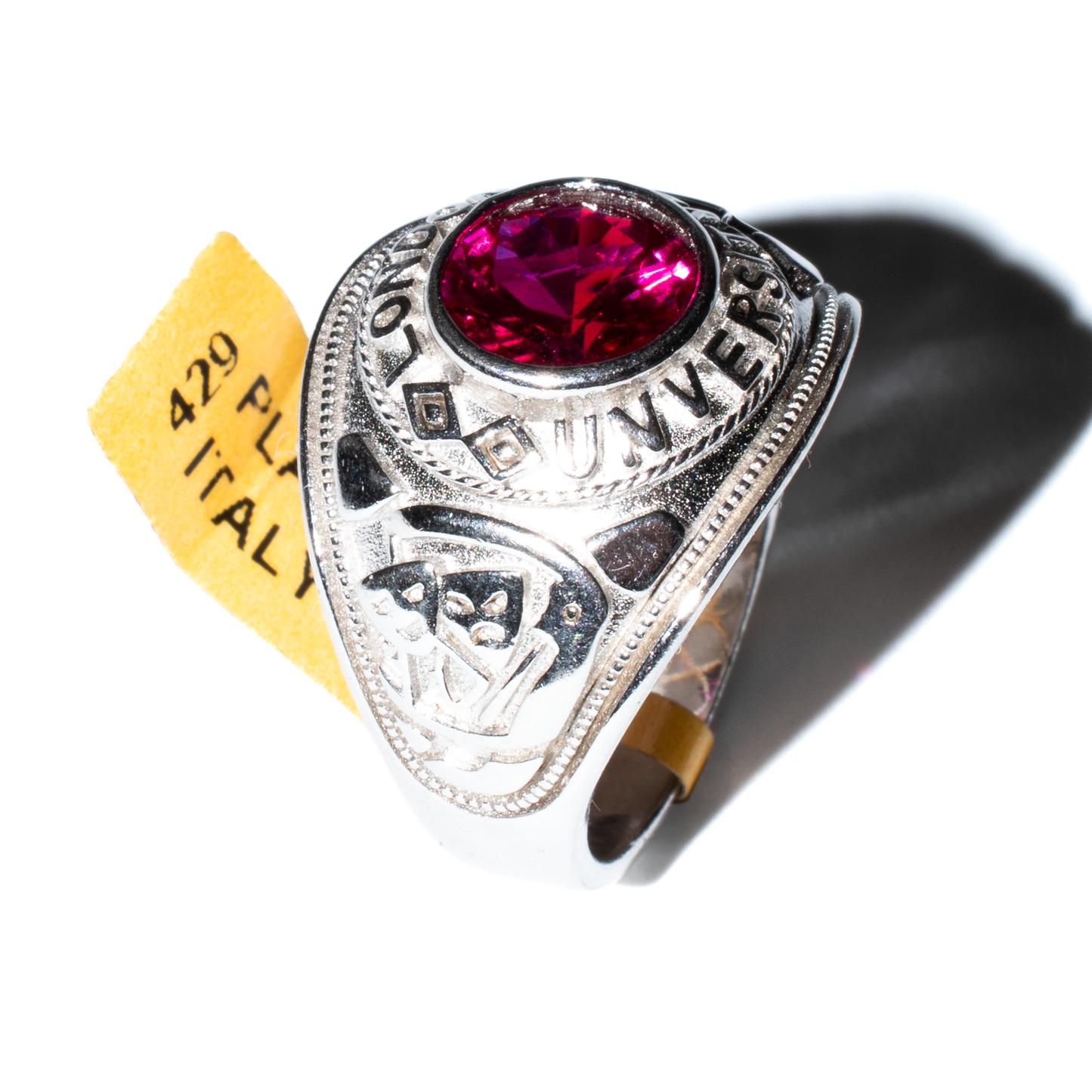 ANILLO CON ZIRCONIA ROJA